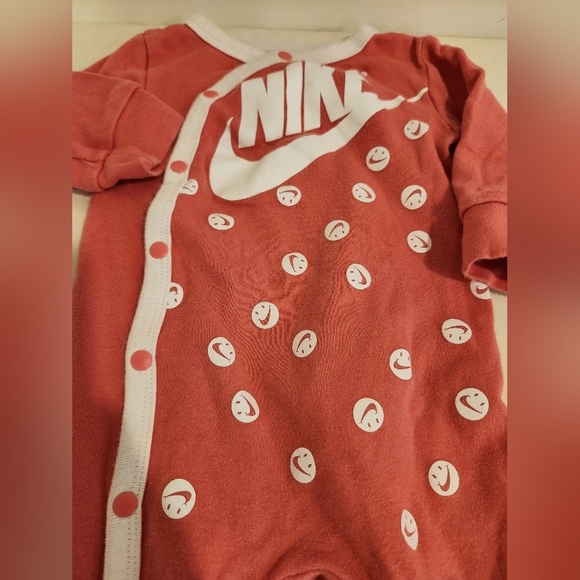 Baby Girls Long-Sleeve Smiley Footed Coverall - Picture 5 of 6